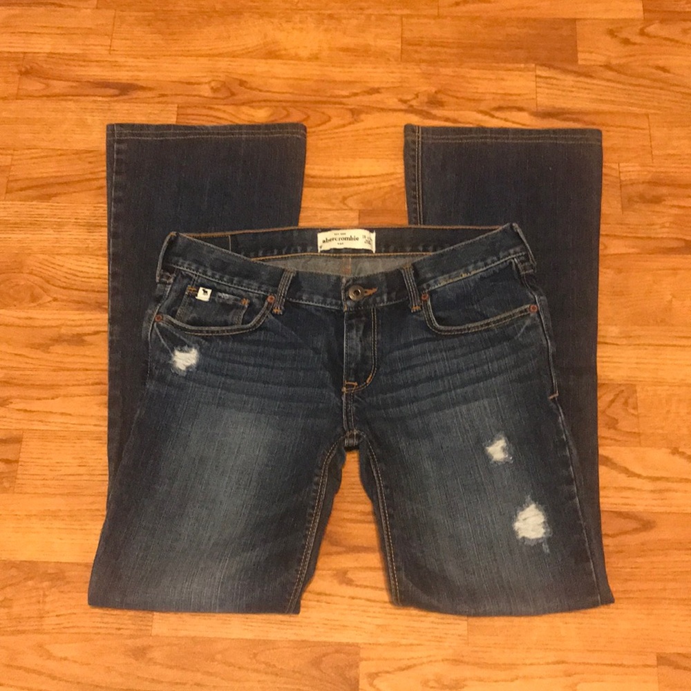 Abercrombie Distressed Jeans size 16 Slim 💕